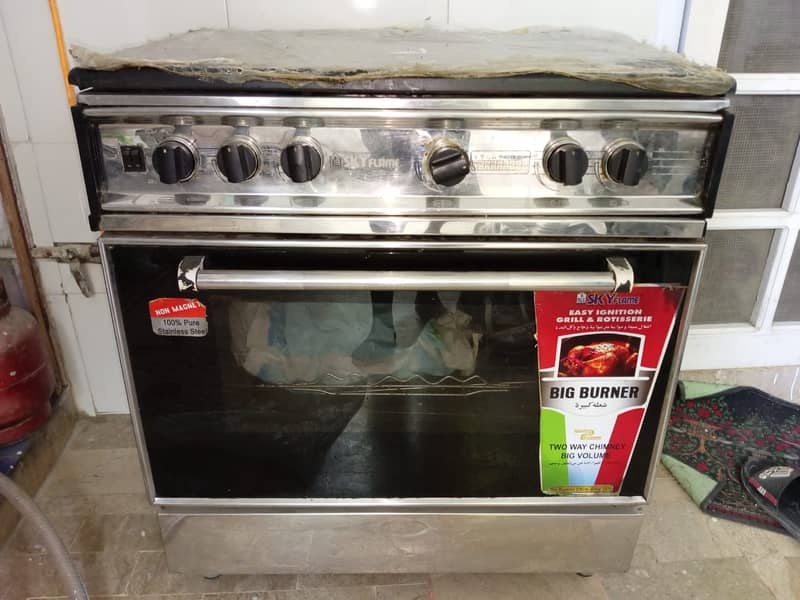 "Gas Oven for Sale - Excellent Condition, Urgent Sale" 3