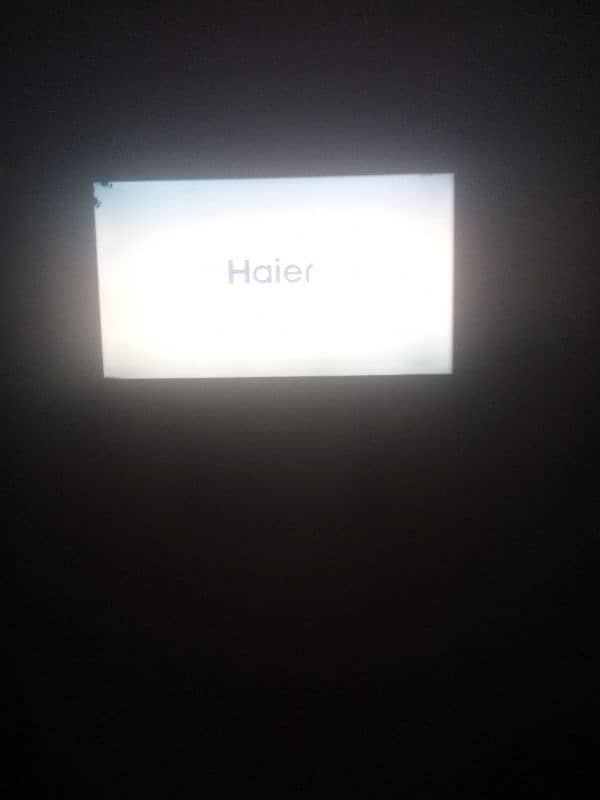 HAIER smart led 40inch 3