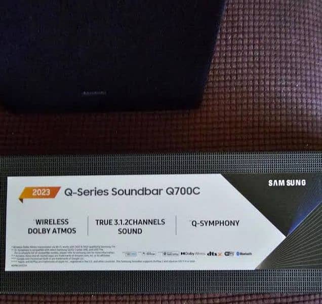 Samsung Soundbar Q700C with Rear speaker 5.1. 4 dolby atmos system 1