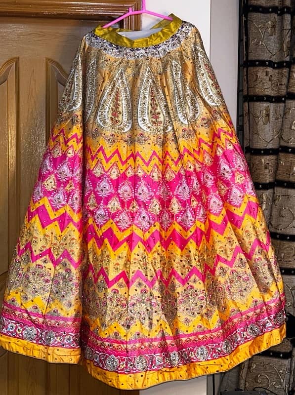 Lehnga and Dupata avalible 0