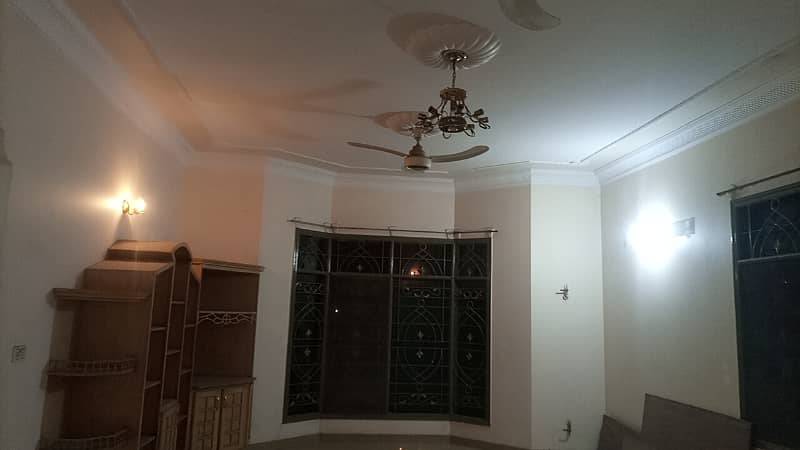 1 Kanal House For Sale With Basement Owner Built Ideal Residence 1