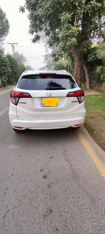 Honda Vezel 2015 1