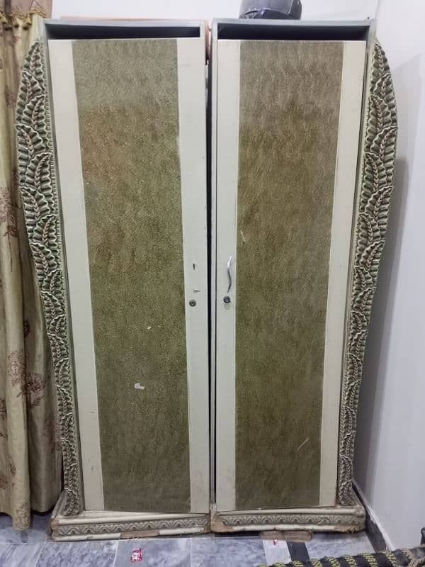 3 in 1 set wardrobes for sell 1