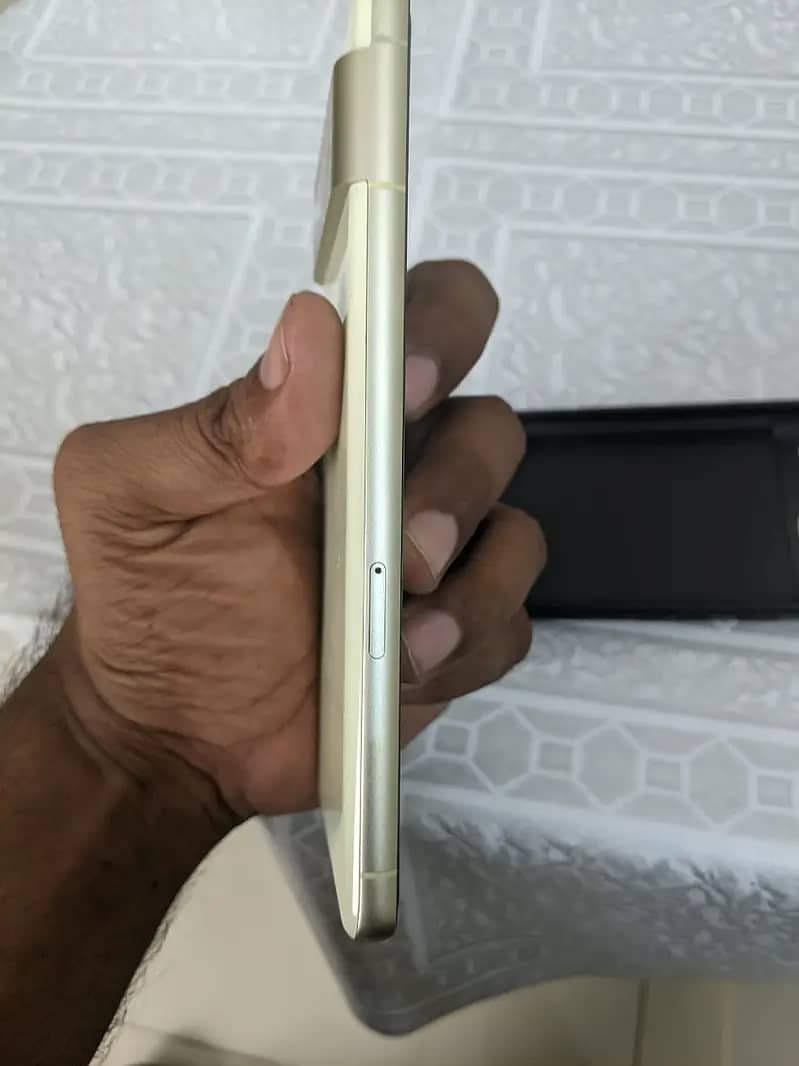 Pixel 7 - Like Brand new Condition - Factory unlocked 3