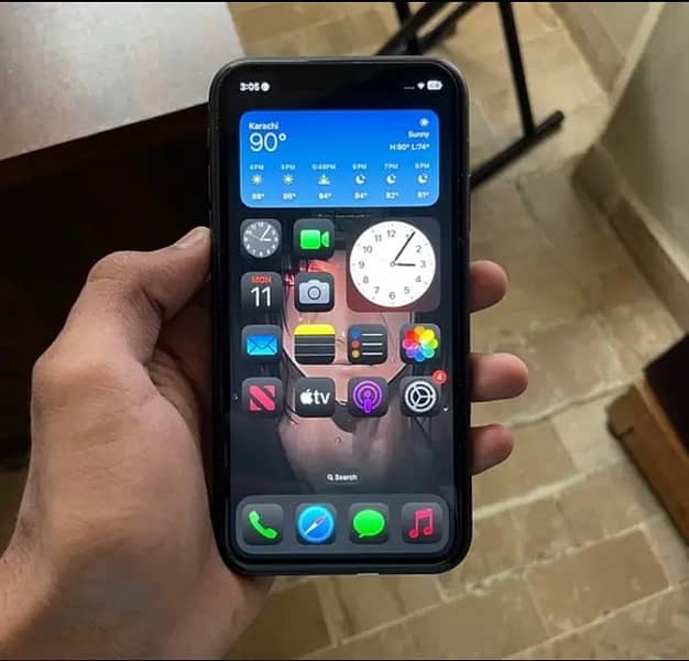 IPHONE 11 sim working 1