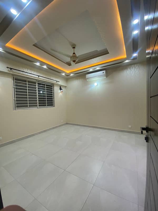 4 Bed DD Flat For Sale In Lakhani Presidency 12