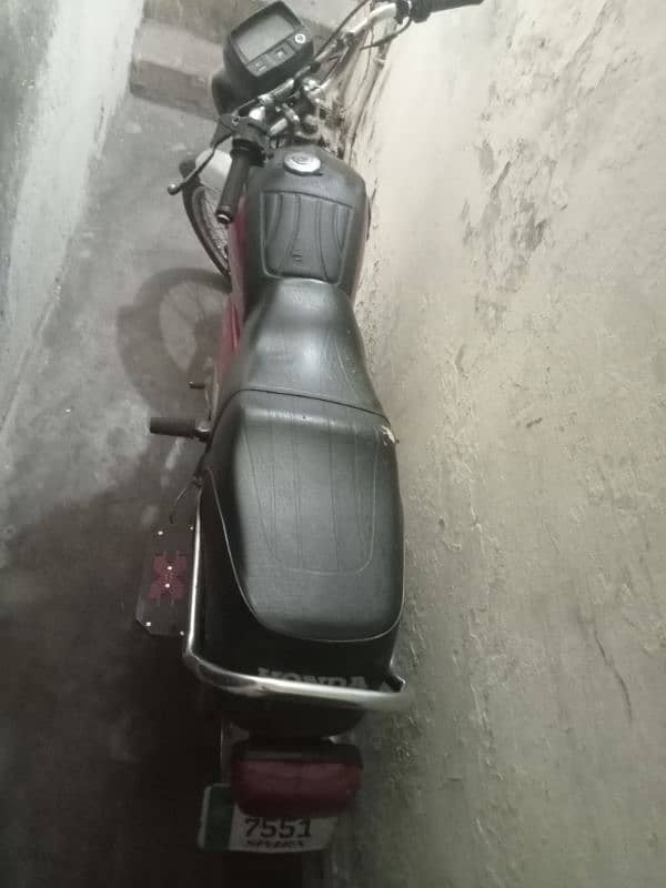 bike for sale bhtt achi hai urgent sela Karni hai 1