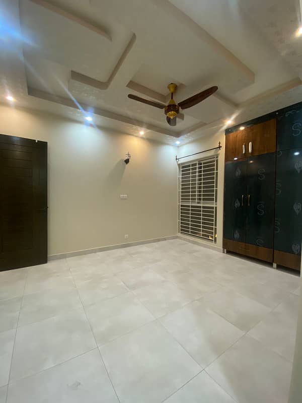 4 Bed DD Flat For Sale In Lakhani Presidency 3