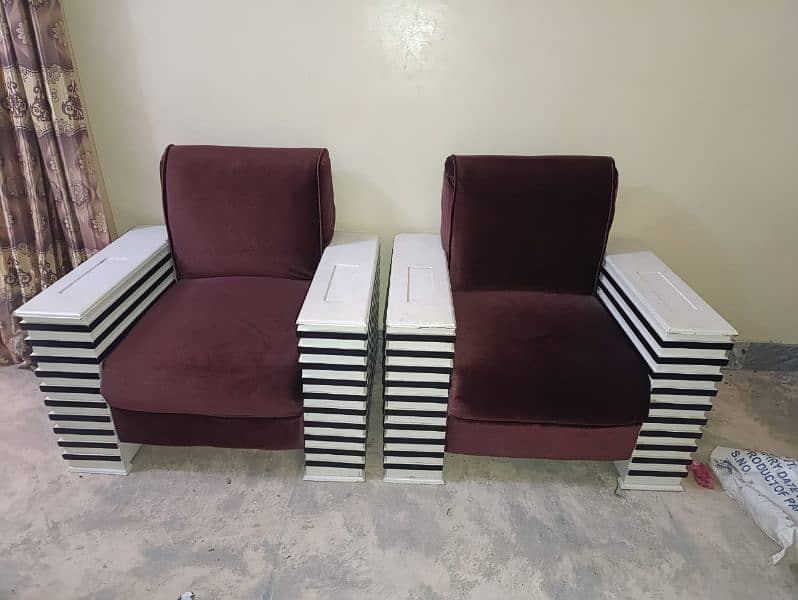 5 Seater sofa set for sale in Good condition 1