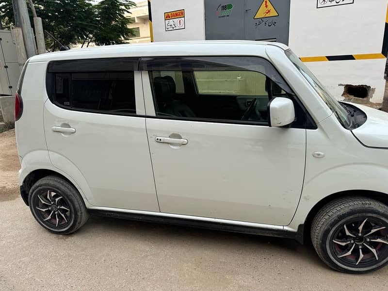 Suzuki MR Wagon 2014 1