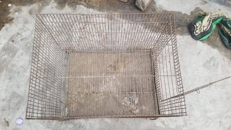 birds and hen cage loai wala cage 3k ka hai or  cage 500 ka hai 0