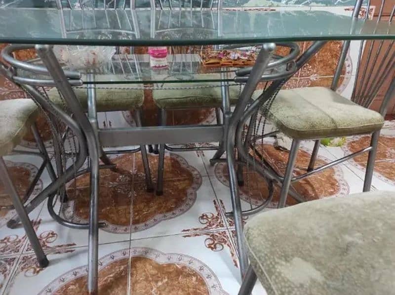 6 seater dining table used. 2