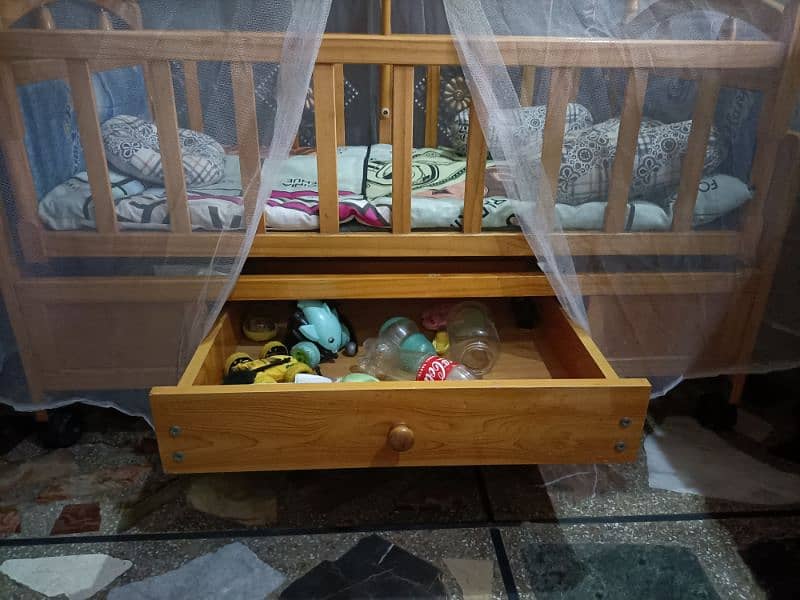 beautiful wooden babycot 1