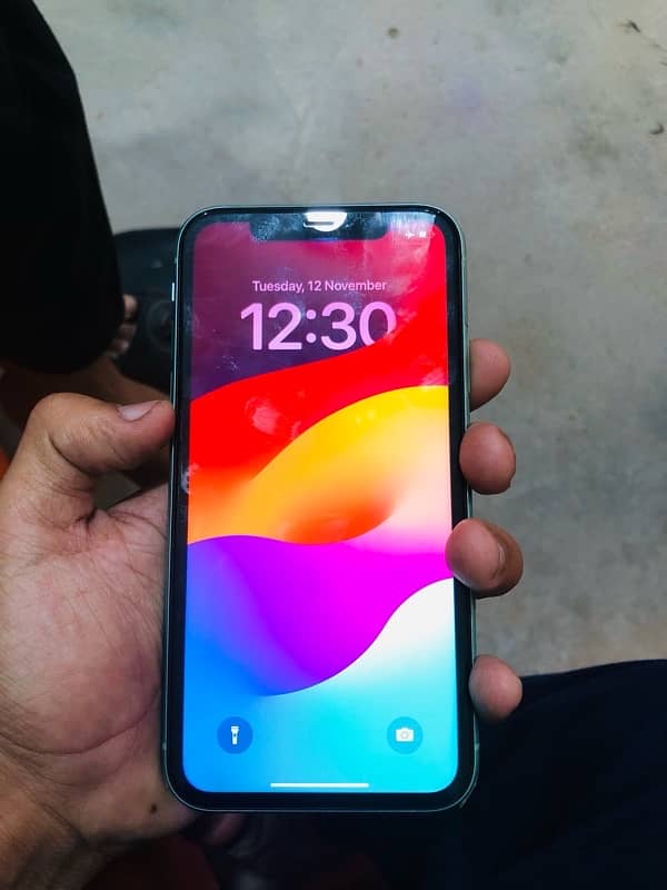 iPhone 11 3