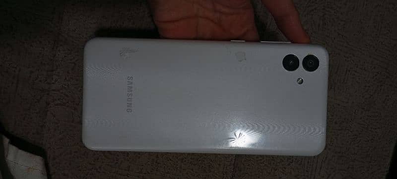 Samsung A04 0