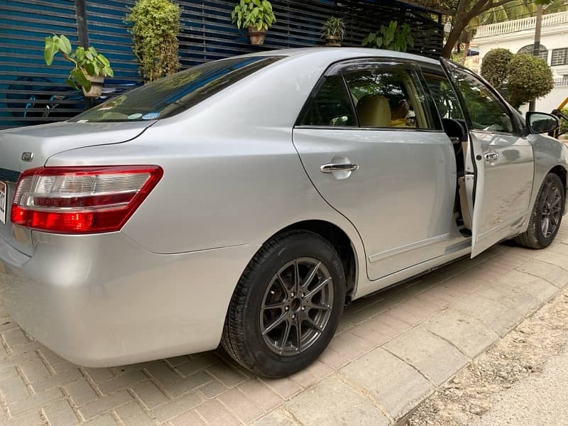 Toyota Premio 2015 1