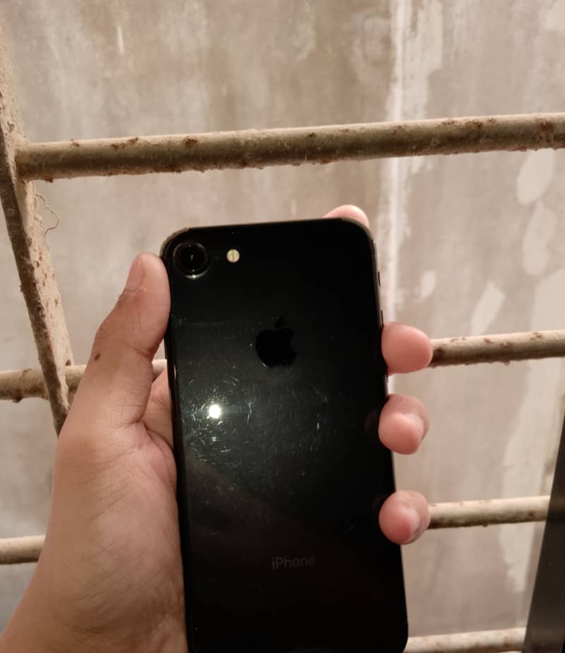 IPHONE 7 NON PTA 2