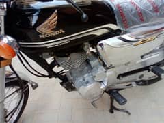 Honda 125 Karachi number 19 model