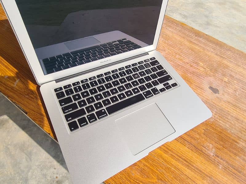 Apple Macbook 0