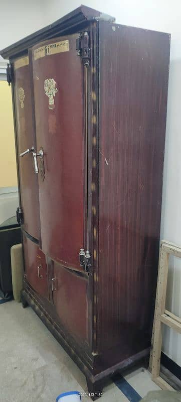 Steel cupboards | Steel safe 1