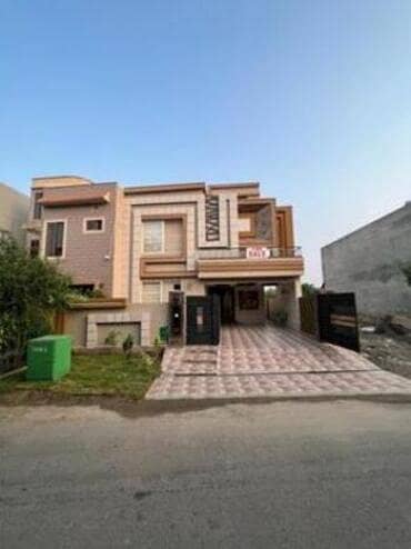 8 Marla Brand New Designer House For Sale In Bahria Town - Umar Block Bahria town Canal Road Lahore 0