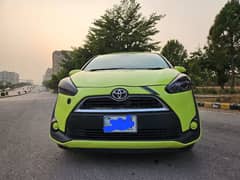 Toyota Sienta 2015