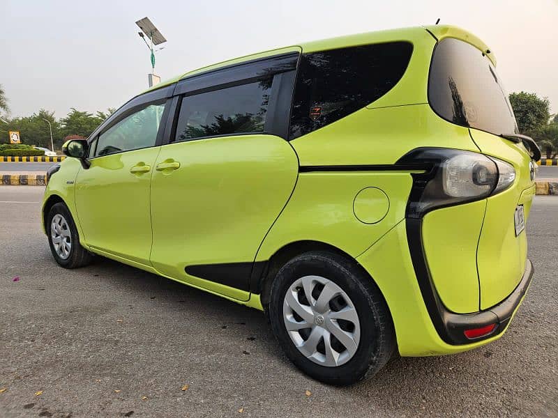 Toyota Sienta 2015 15