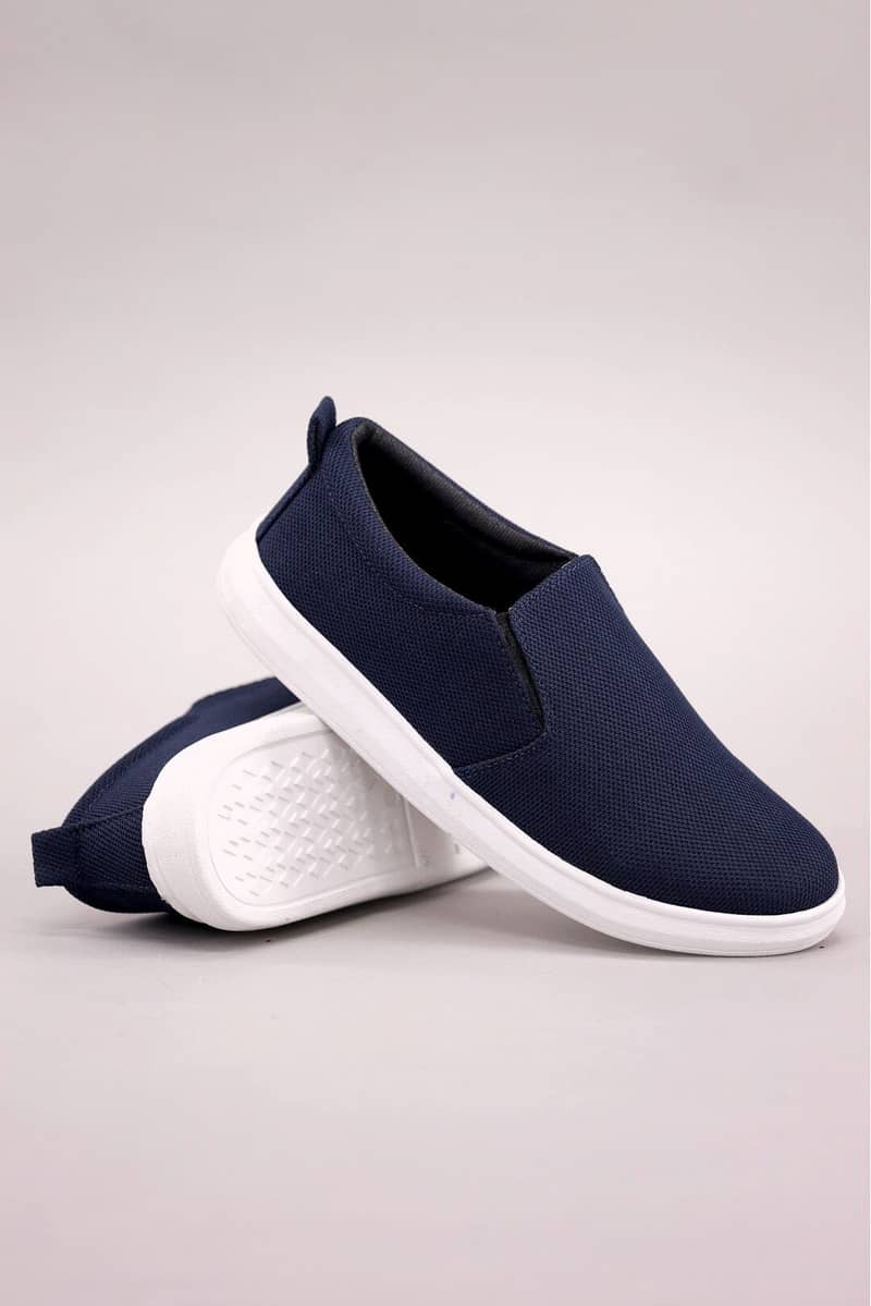 Blue canvas shoes, size 43 0