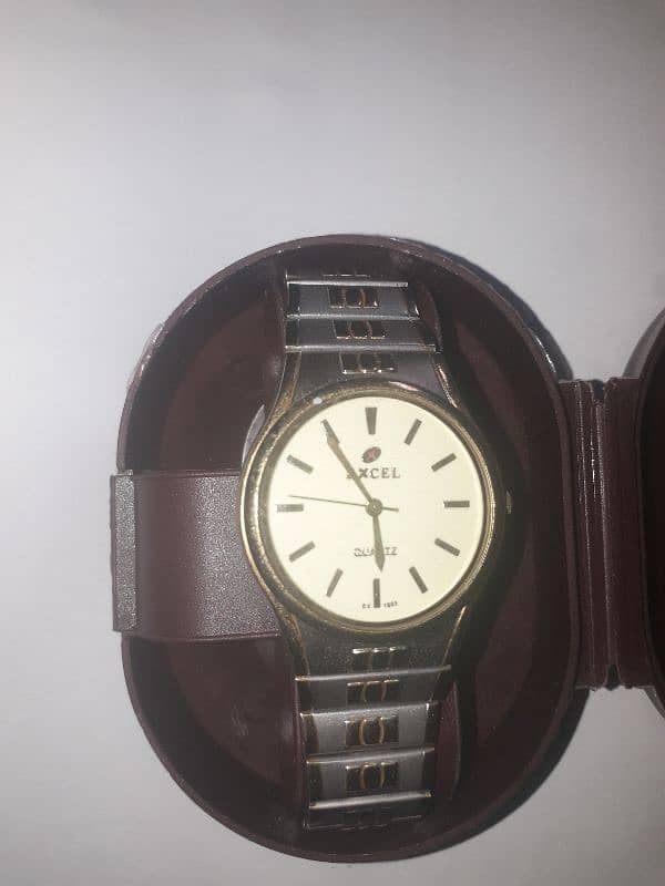 excel ki watch ha. Branded. 3