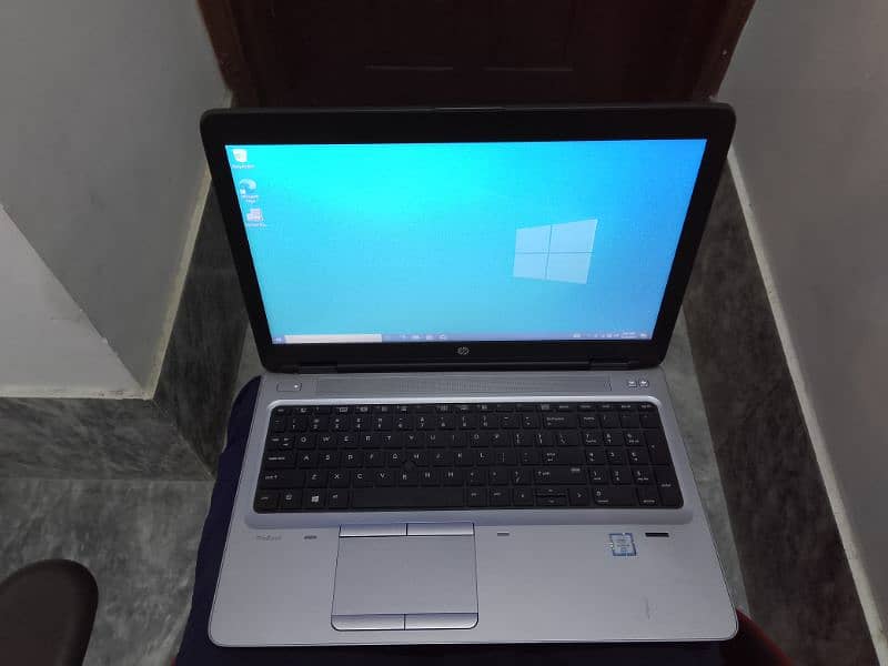 hp probook 650 g2 core i5 2 gb graphic card amd r7 380m 1