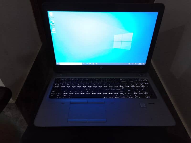 hp probook 650 g2 core i5 2 gb graphic card amd r7 380m 8