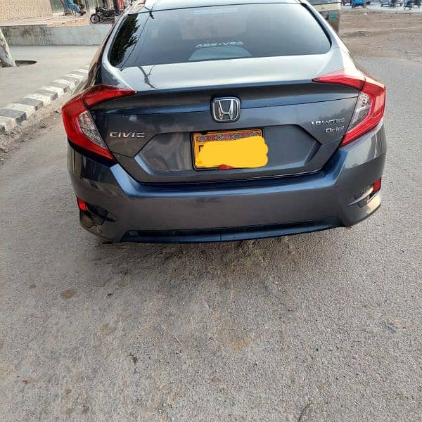 Honda Civic  2017 4