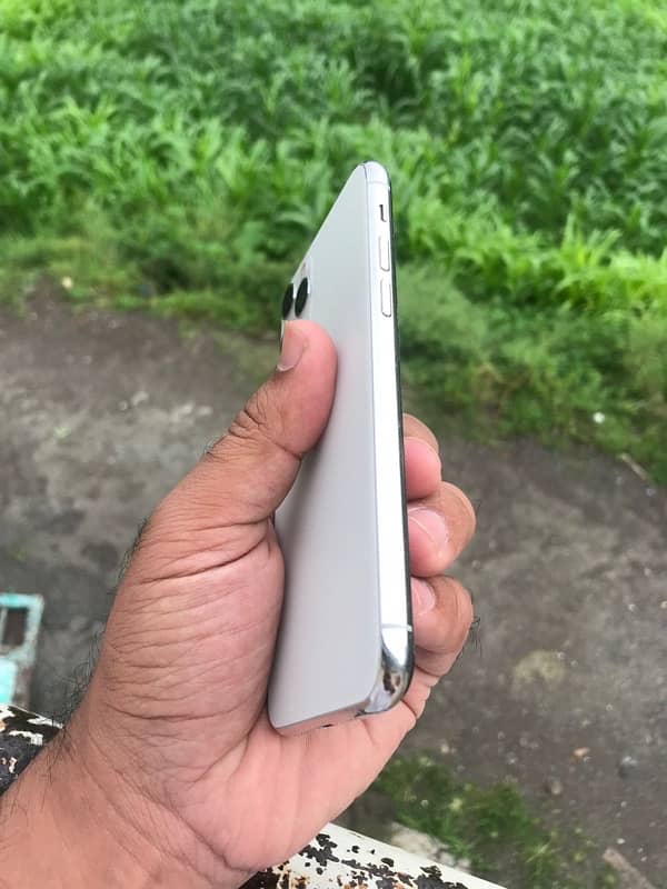 Full janiune phone gurrantied 256gb dual approve iphone 11 pro 2