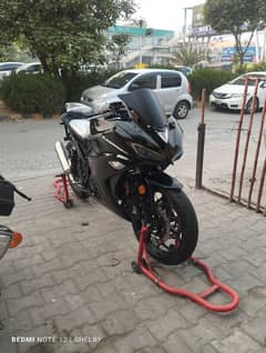 Yamaha R3 replica 250cc