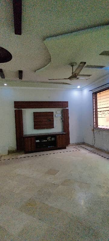 10 MARLA UPPER PORTION FOR RENT IN PCSIR STAFF MAIN COLLEGE ROAD LHR 1