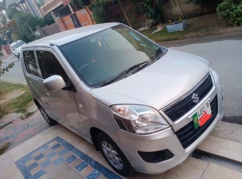 Suzuki Wagon R 2019 1