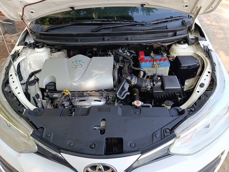 Toyota Yaris 1.5 ATIV X CVT 17