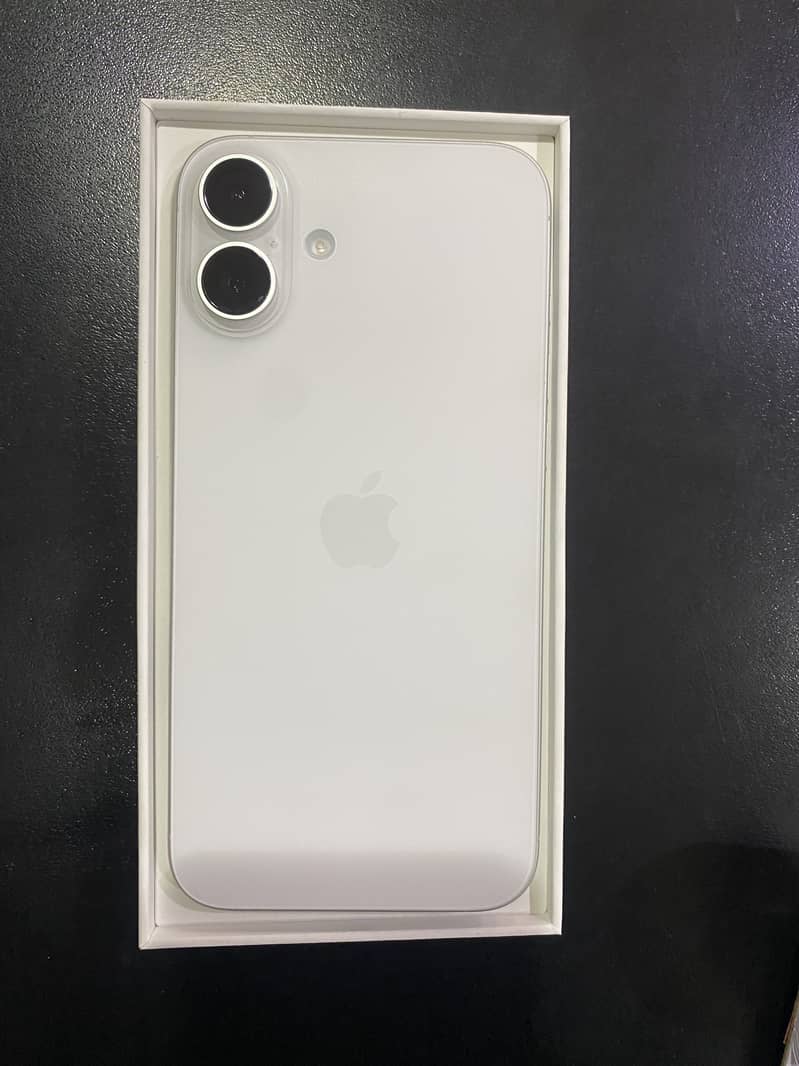 IPhone 16 Plus 3