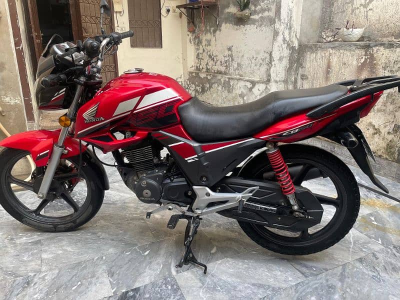 Honda cb 150f red colour 3