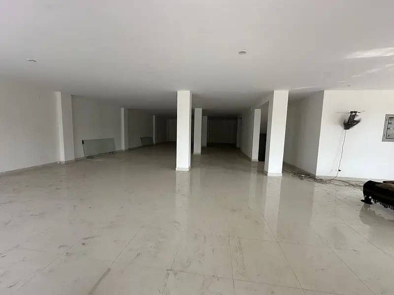 3000sqft hall available in wapda town corner building 1