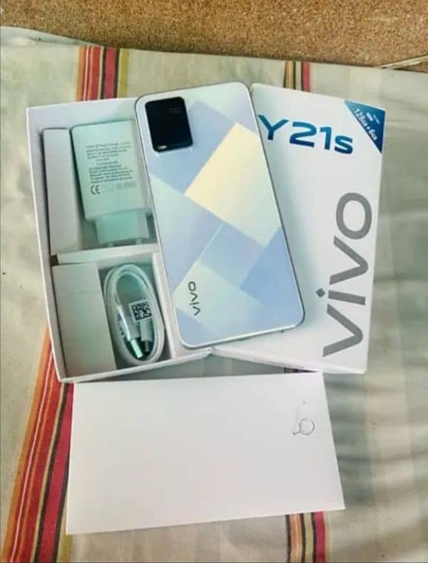 Vivo Y21s 6 -128 gb with Box and Charger 6