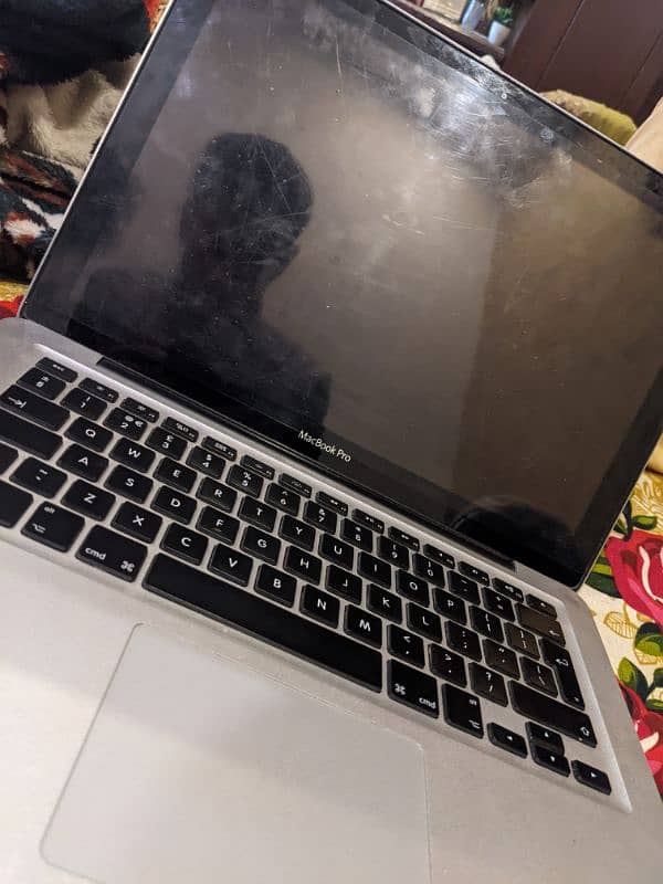 Macbook pro 2011 late  1tb plus storage 2