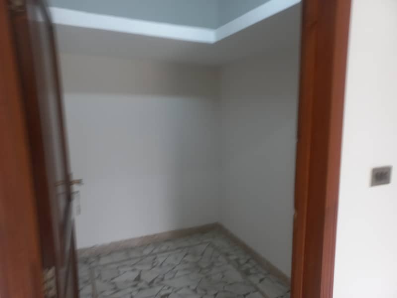 1 KANAL HOUSE AVAIALBLE FOR SALE IN DHA LHAORE 6