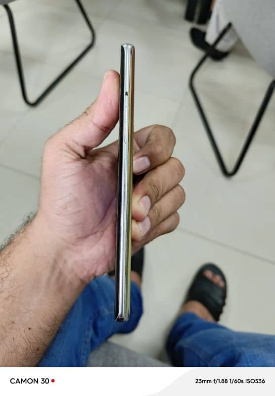 one plus 8 edge screen 3