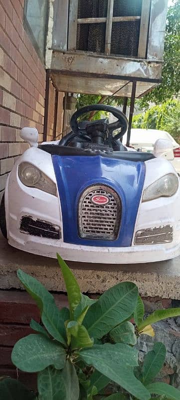 Excellent condition baby car 1