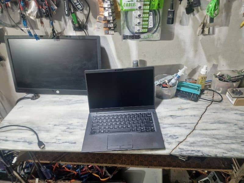 DELL LATITUDE E7400 I5-8TH GEN 8GB RAM 256GB SSD 1