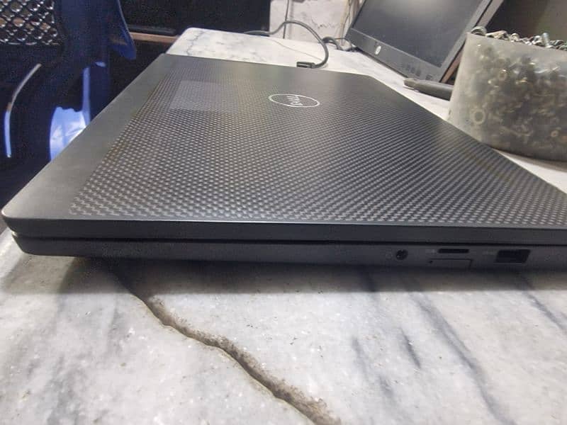 DELL LATITUDE E7400 I5-8TH GEN 8GB RAM 256GB SSD 9