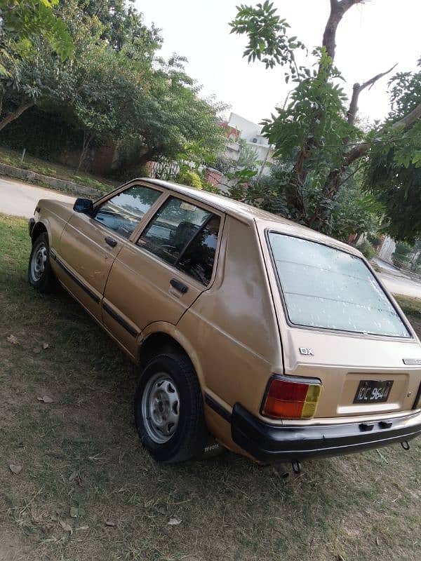 Toyota Starlet 1990 5