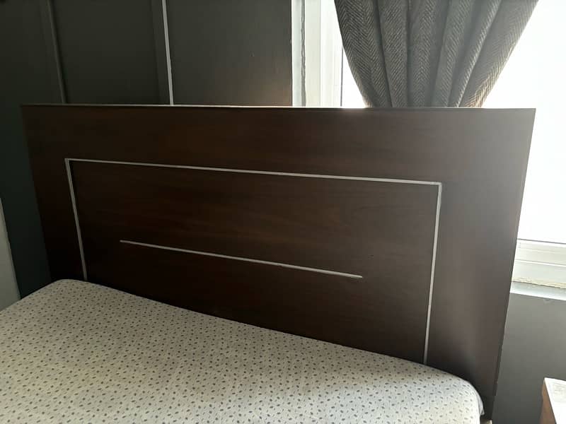 2 Queen Size Bed with drawers + mattress For Sale 3