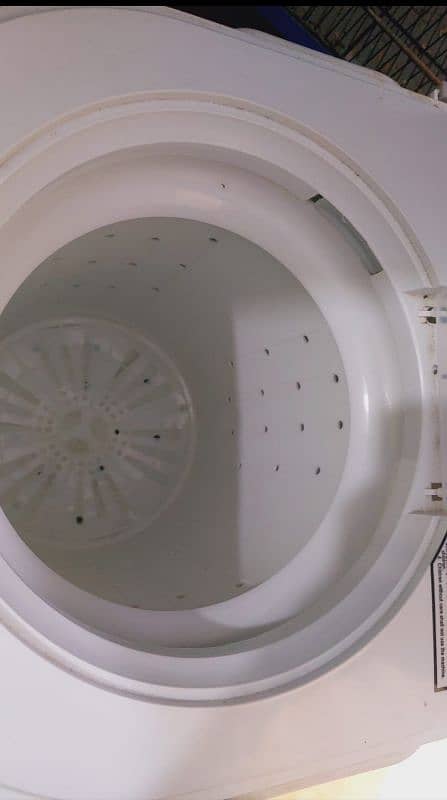 Top Quality Haier Dryer in 10/10 Condition 4